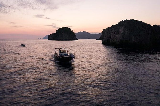 1.5-Hour Amalfi Sunset Cruise – Private Tour with Prosecco - The “1.5 hours” sweet spot: enough time without fatigue