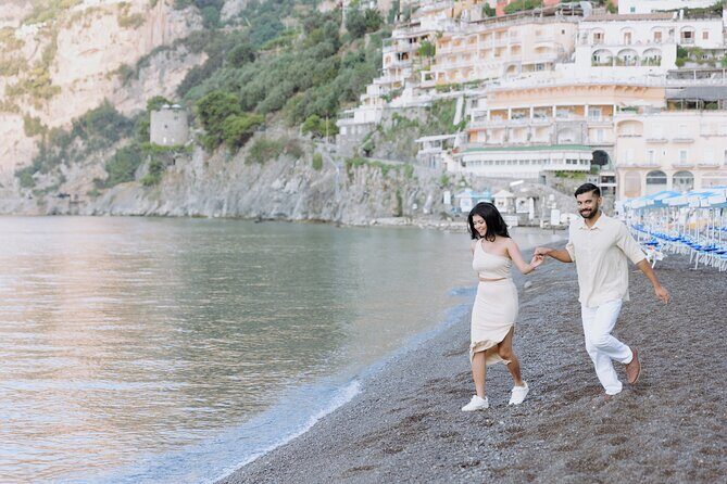 1 Hour Private Photoshoot in Positano - Starting at Chiesa di Santa Maria Assunta: The Iconic First Frames