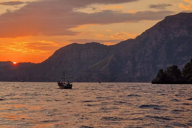 2 Hours Sunset Cruise of Positano - Aperitif on Board: Prosecco, Snacks, and Why Included Drinks Matter