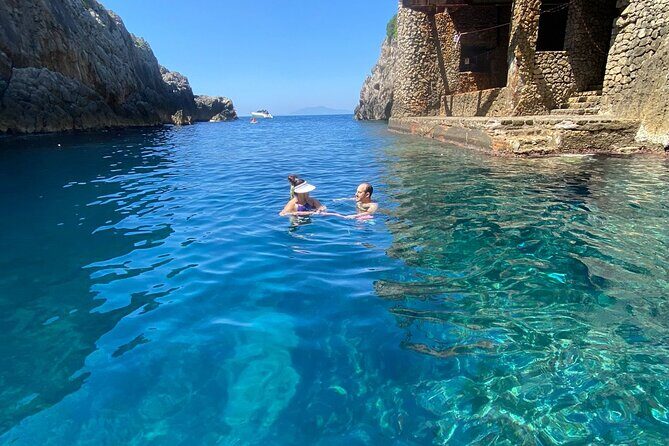 3-hour private boat tour of the island of Capri - The Meeting Point in Capri: Piazza Angelo Ferraro