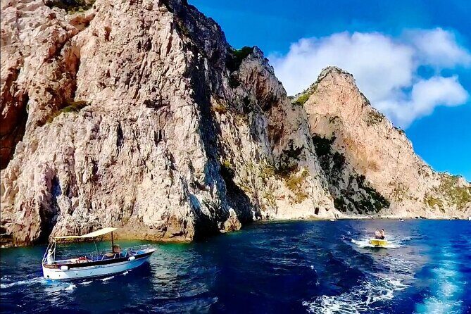 3 hours Comfortable Capri Private Tour by Boat - Stop 1: Grotta Verde (Green Grotto) and why it’s worth the trip