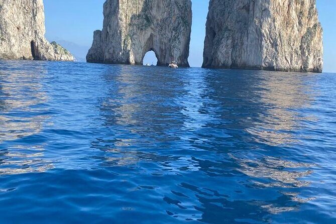 3 Hours Private Boat Tour of Capri with Pasta and Prosecco - Marina Piccola lunch: yachts, villas, and a real break
