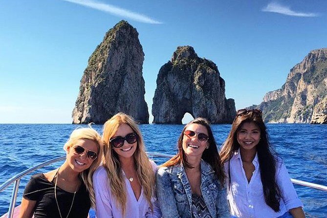 3 Hours Private Tour of Capri Island - Meeting point at Bar Il Gabbiano (and why arriving right matters)