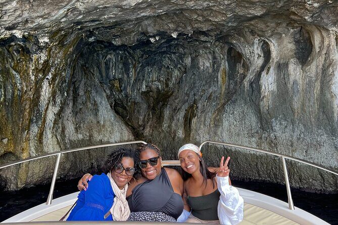 All-Inclusive Capri Boat Tour with City Visit from Positano - Food, drinks, and the 18+ detail that affects the vibe