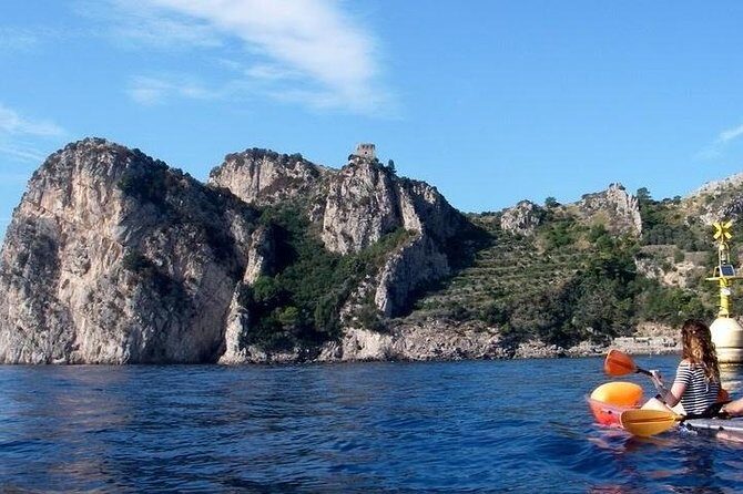 Amalfi Coast Kayak Tours from Marina del Cantone - On the water with Chasing Syrens: what the guide actually does