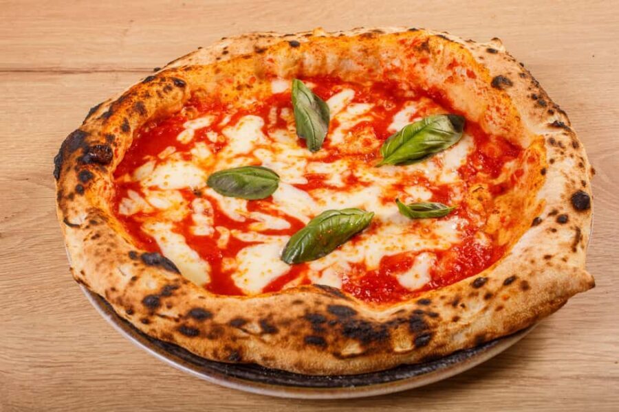 Amalfi Coast: Pizza & Mozzarella Class with Farmhouse visit - The pace and group size: how the small setting feels