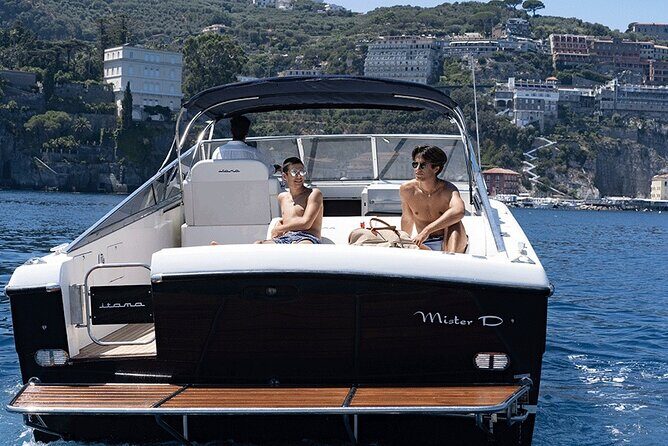 Amalfi Coast Private Boat Tour from Sorrento, Positano & Capri - Pupetto Beach club stop: quick hit at a famous shoreline
