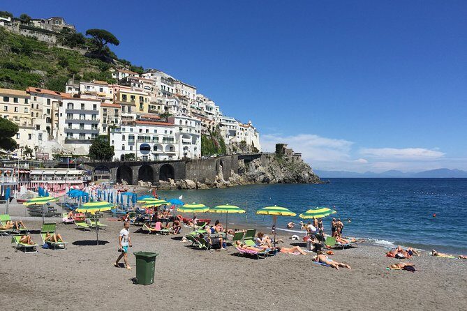 Amalfi Coast private tour from Sorrento and nearby - Lunch on the coast route: how to get a good meal fast