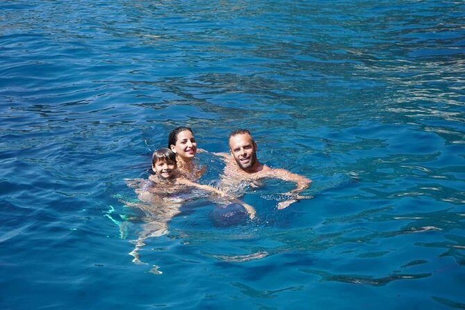 Amalfi Coast Small Group Day Boat Tour with Limoncello Onboard - Lunch, beer, and limoncello: included treats with a couple of caveats