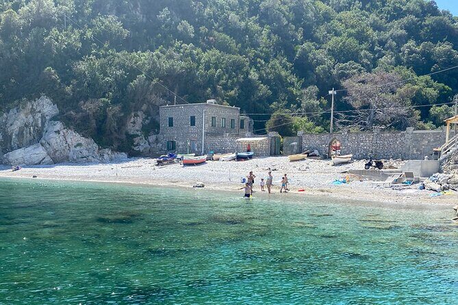 Amalfi Coast Small Group Day Boat Tour with Limoncello Onboard - Communication, timing, and port delays: how to protect your day