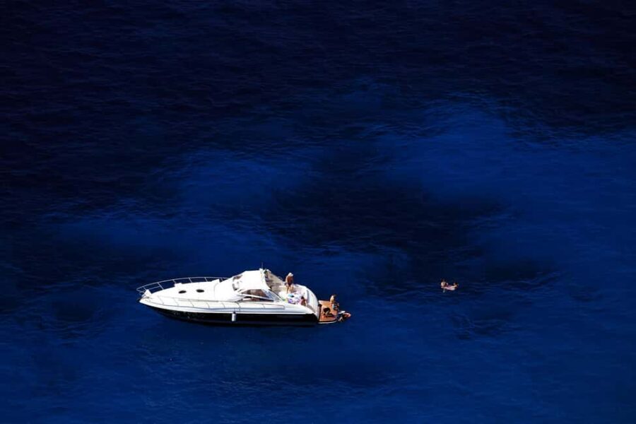 Amalfi: Private Full-Day Boat Excursion on the Amalfi Coast - Snacks, Prosecco, and Lunch by the Sea