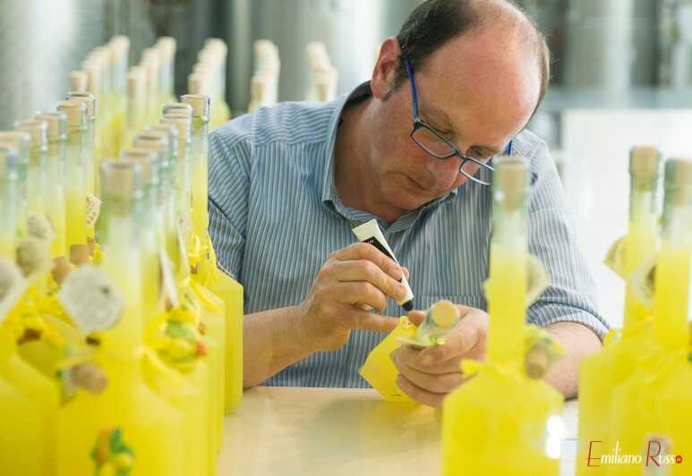 Amalfi: Vertical Lemon Farm Tour, Tastings, and Rural Museum - Getting Started at Via delle Cartiere (and avoiding the wrong turn)