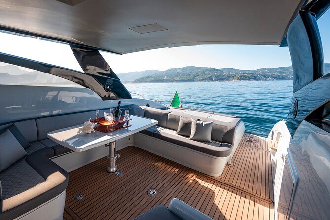 Appreciate the Amalfi coast on a luxury yacht! - Positano’s Cliffs and Colorful Alleys: Town Time That Isn’t Rushed