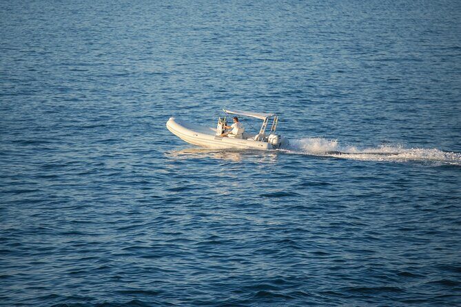 Boat rental from Marina Grande di Sorrento - Easy Restaurant Visits: When Staff Handles the Boat