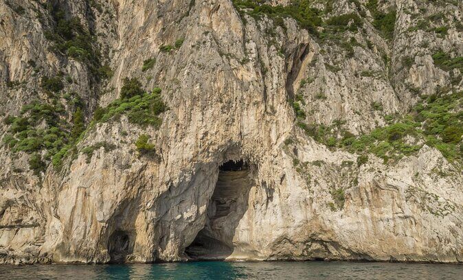 Boat tour of Capri (tour classes 2 hours ) - Key Points Worth Knowing Before You Go