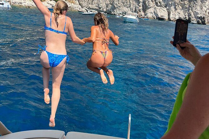 Capri Boat Tour and City Visit from Sorrento - Coves and Caves in Fast 10-Minute Bites (Cala del Rio to Grotta Verde)