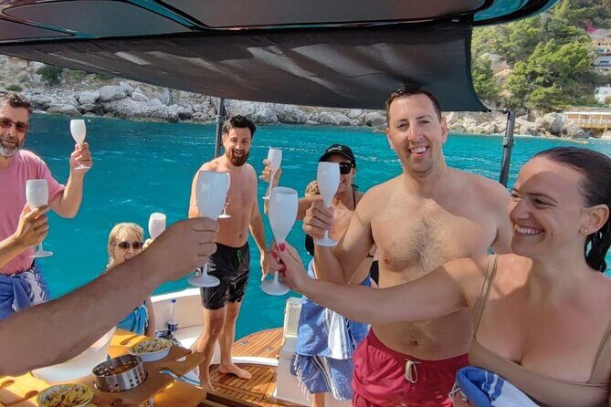 Capri Boat Tour Shared with Local Captain - How to Make the Most of an 8-Hour Day (Without Rushing Yourself)