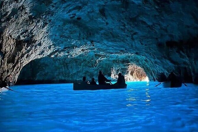Capri Positano and Amalfi Ischia Private Boat Tour from Sorrento - Grotta Verde swim stop: clear water and a breather between icons