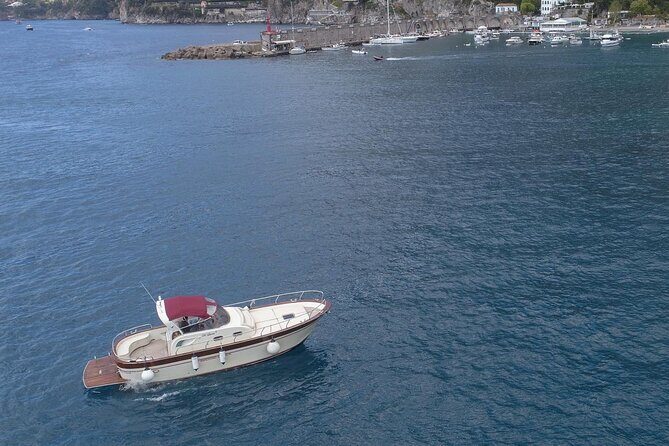 Capri-Positano Private Boat Tour from Sorrento,Positano or Capri - Capri: the Blue Grotto, Faraglioni, and town time around Piazzetta