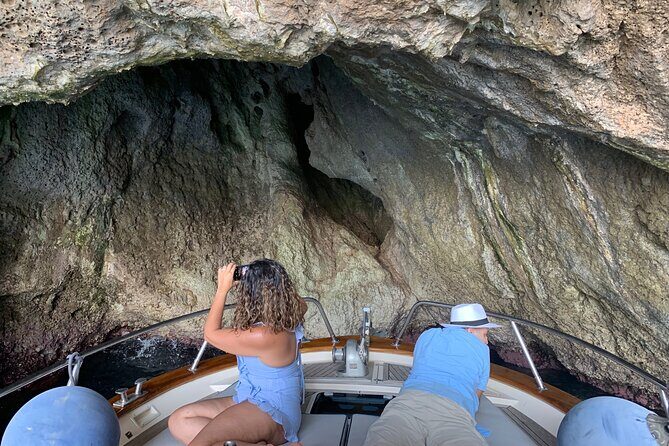 Capri Private Boat Experience - Lunch with a view: how the seaside restaurant stop works