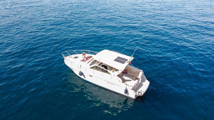 Capri: shared boat tour from Sorrento - 7 hours - How the rest of the loop works after swimming and caves
