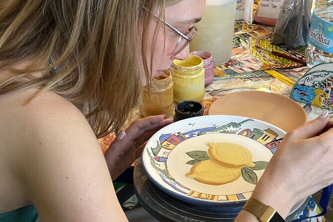 Ceramic Class in Positano 2 hours workshop - Your souvenir photo and your shipped ceramic keepsake
