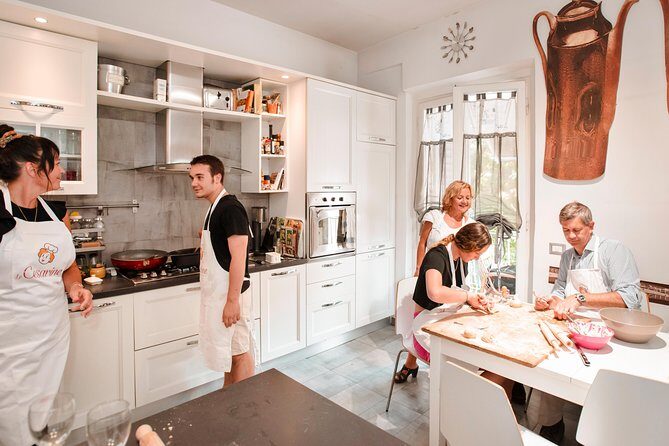 Cesarine: Home Cooking Class & Meal with a Local in Positano - Private Feel, Small Group Limits, and What That Means for Attention