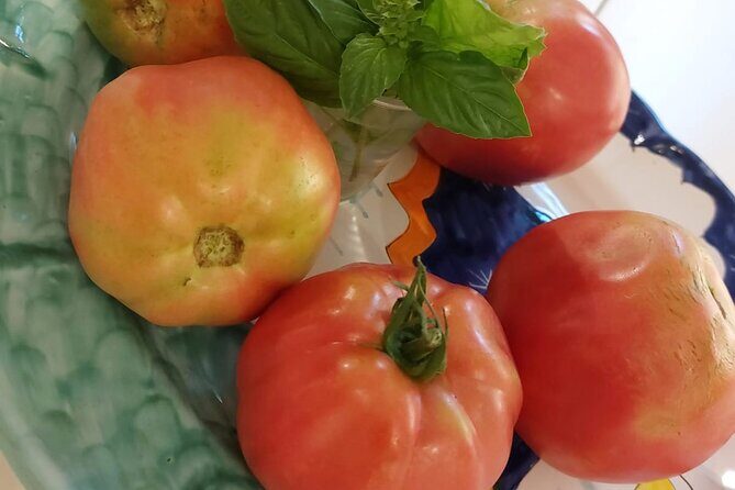 Cooking Class - cook and enjoy local dishes with our Chef - How the teaching feels: step-by-step support with a sense of humor