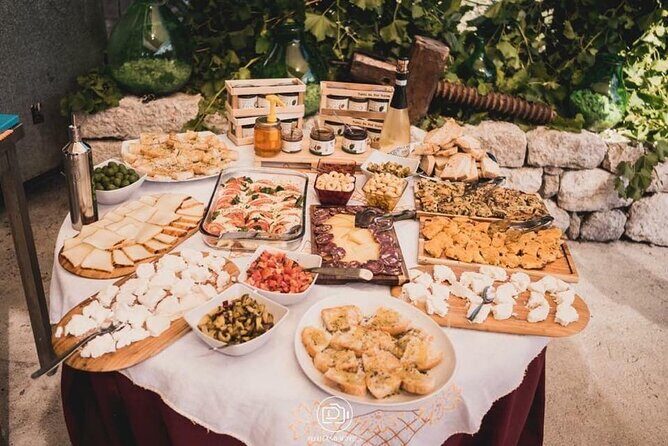 Cortecorbo Irpinia-wines: tour of the vineyards- Cooking class- wine tasting - In the cantina with a wine-maker: tastings you can actually connect to