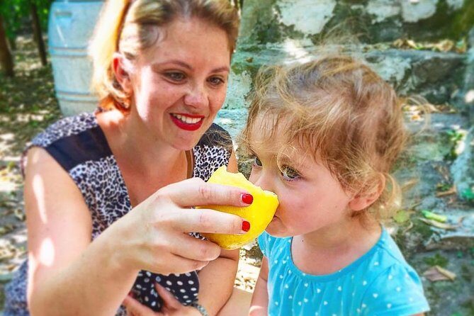 Discover Sorrento with food tasting and walking Tour - Timing and meeting point: where the afternoon really starts