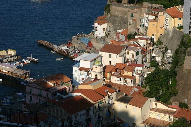 Discover Sorrento with food tasting and walking Tour - Piazza Tasso orientation: getting the lay of the land fast