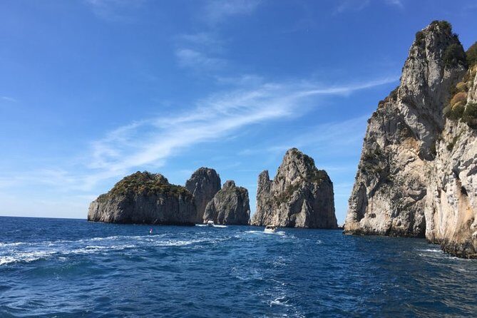 Exclusive Private VIP Capri Boat Experience on a Gozzo - The 9:00 meeting at Porto di Sorrento: smooth start, real sun