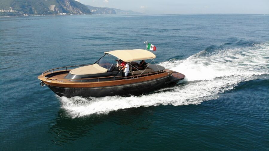 From Naples: Boat Tour to Capri Island with Aperitiv - Capri Looks Better From a Gozzo Boat