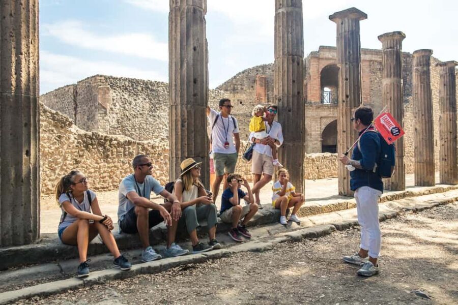 From Naples: Pompeii Skip-the-Line Guided Tour - Guides, languages, and how audio headsets help in crowd noise