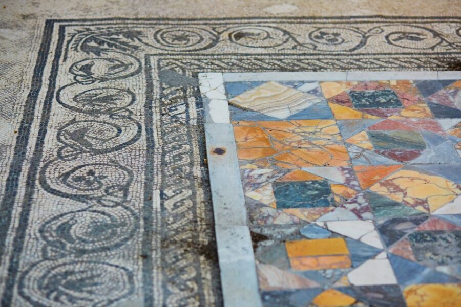From Naples: Pompeii Skip-the-Line Guided Tour - House of the Faun and the Alexander Mosaic moment