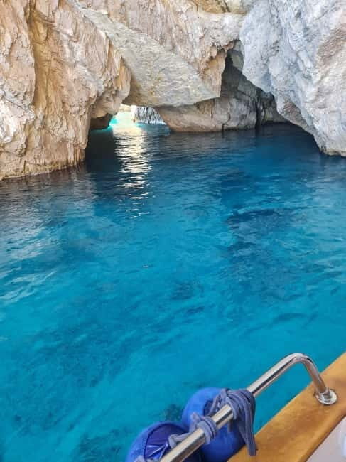 From Sorrento: Capri Boat Tour with Blue Grotto Visit - Food and drinks on board: more than a nice extra