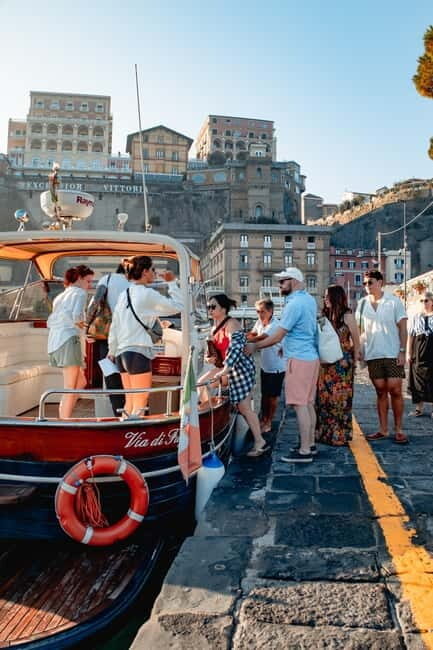 From Sorrento: Capri Small Group Boat Day Tour - From Sorrento Marina Piccola to Capri: why the start matters