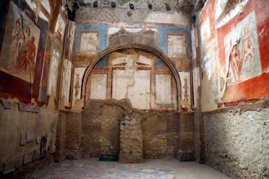 From Sorrento: Herculaneum and Pompeii Group Excursion - Ercolano (Herculaneum) and the tufa miracle: why wooden objects matter