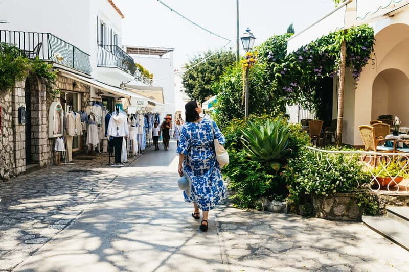 From Sorrento/Nerano: Capri Island Cruise with Guide Onboard - The optional shuttle/minibus help: when it’s worth paying to save time