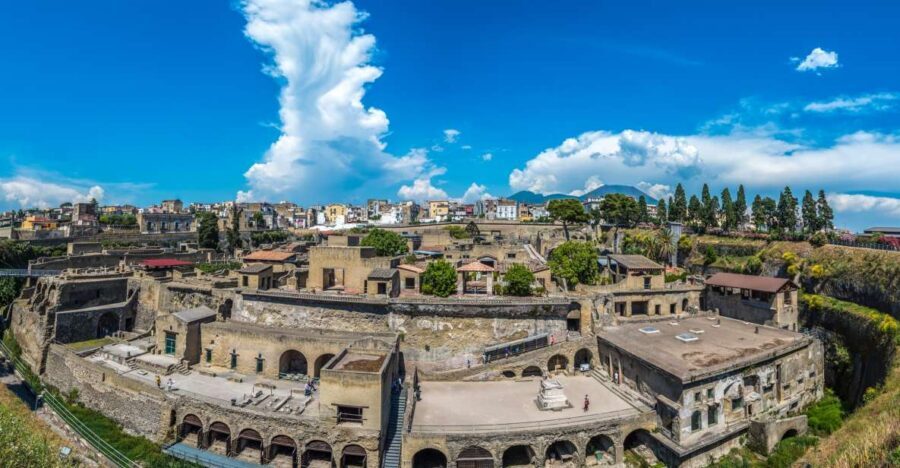 From Sorrento: Pompeii by Train with Vesuvius & Guided Tour - Getting to Pompeii from Sorrento: train timing and ticket pickup