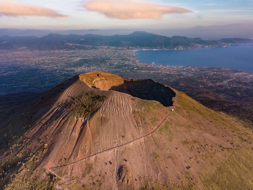 From Sorrento: Semiprivate Vesuvius Tour - From Temple Travel to Pompeii: The Train Part That Sets the Tone