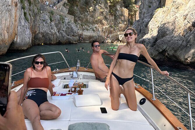 Full-day Exclusive Private boat tour on the Amalfi coast - Capri and Nerano Bay vibes: what the captain may add