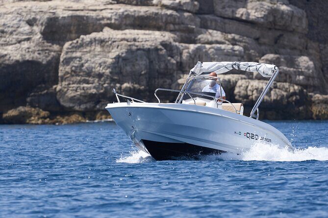 Full Day Private Tour from Sorrento to Capri by speedboat - Punta Carena lighthouse and the Blue Grotto entrance reality