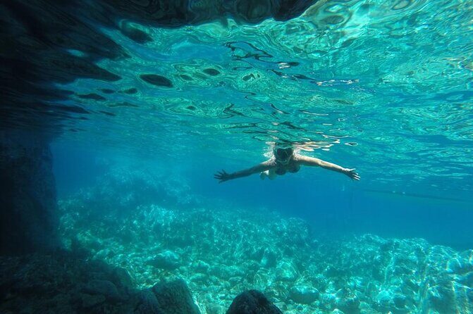 Guided day by boat to the Secrets of the Island of Capri - Meeting at Piazza Marinai d’Italia: get set for an 8-hour water day