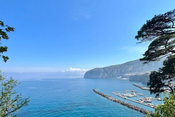 Guided tour of the history and tradition of the Sorrento lemon - Take-home bonus: Old grandma’s limoncello recipe