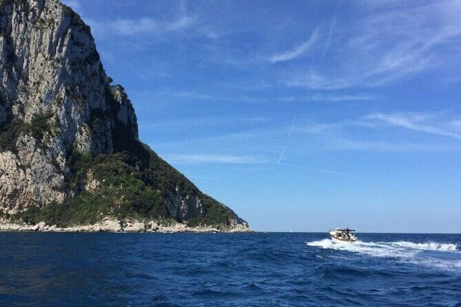 Luxury Capri Dining Experience & Aperitif with Yacht Transfer - Dinner reservations included, meal cost extra: how to budget without surprises