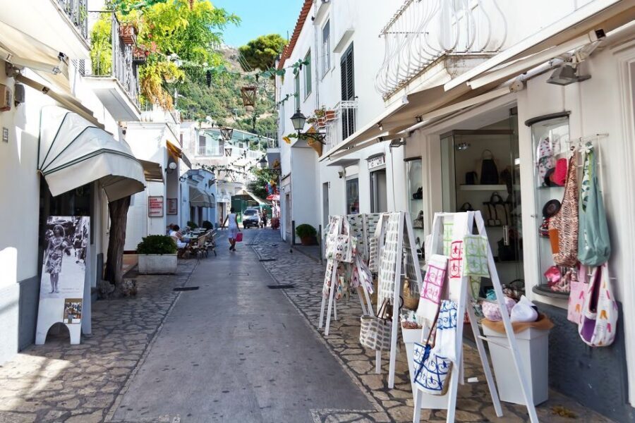 Naples: Full-Day Sorrento, Positano, and Amalfi Tour - Amalfi’s One-Hour Window: Cathedral, Beach Time, and Ice Cream