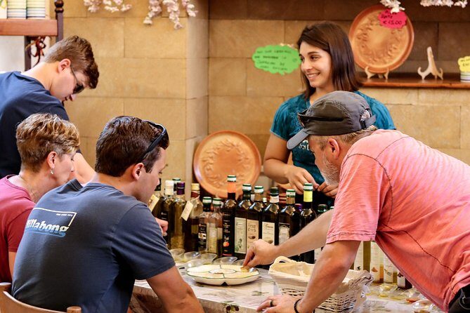 Olive oil tasting in Sorrento - Flavored EVOO in real life: truffle, lemon, and cinnamon