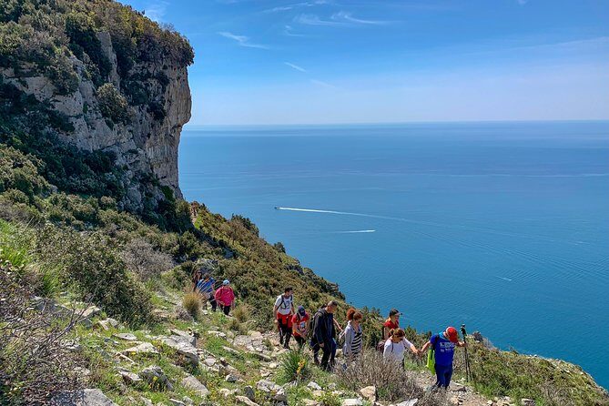 Path of the Gods Private Hiking Tour from Agerola - Weather and comfort: what to wear so the hike stays fun