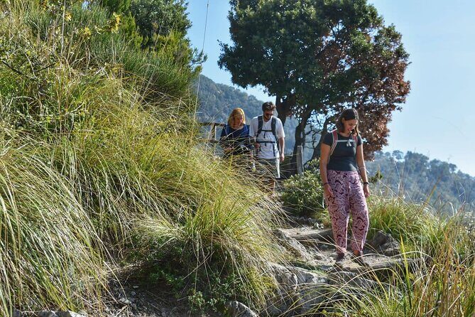 Path of the Gods - Stop 1: Amalfi Coast in your first hour of sea and steep mountains